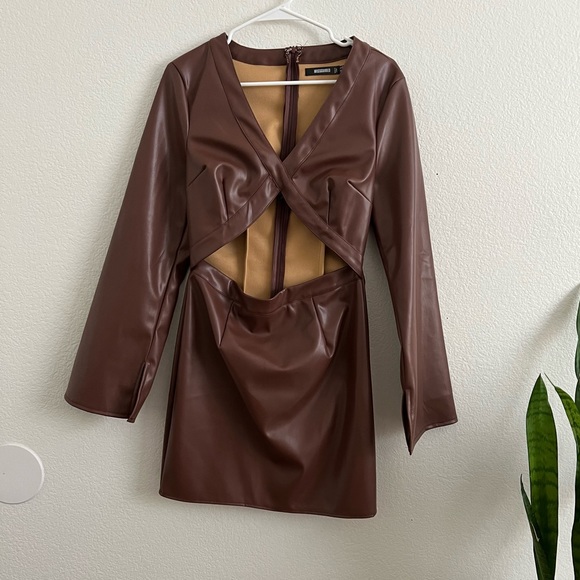 Missguided Brown Leather dress with cutout - Picture 3 of 6